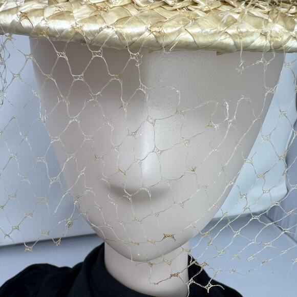 Vintage 1950s Birdcage Veil Cocktail Hat Jackie O Champagne Straw main image 5